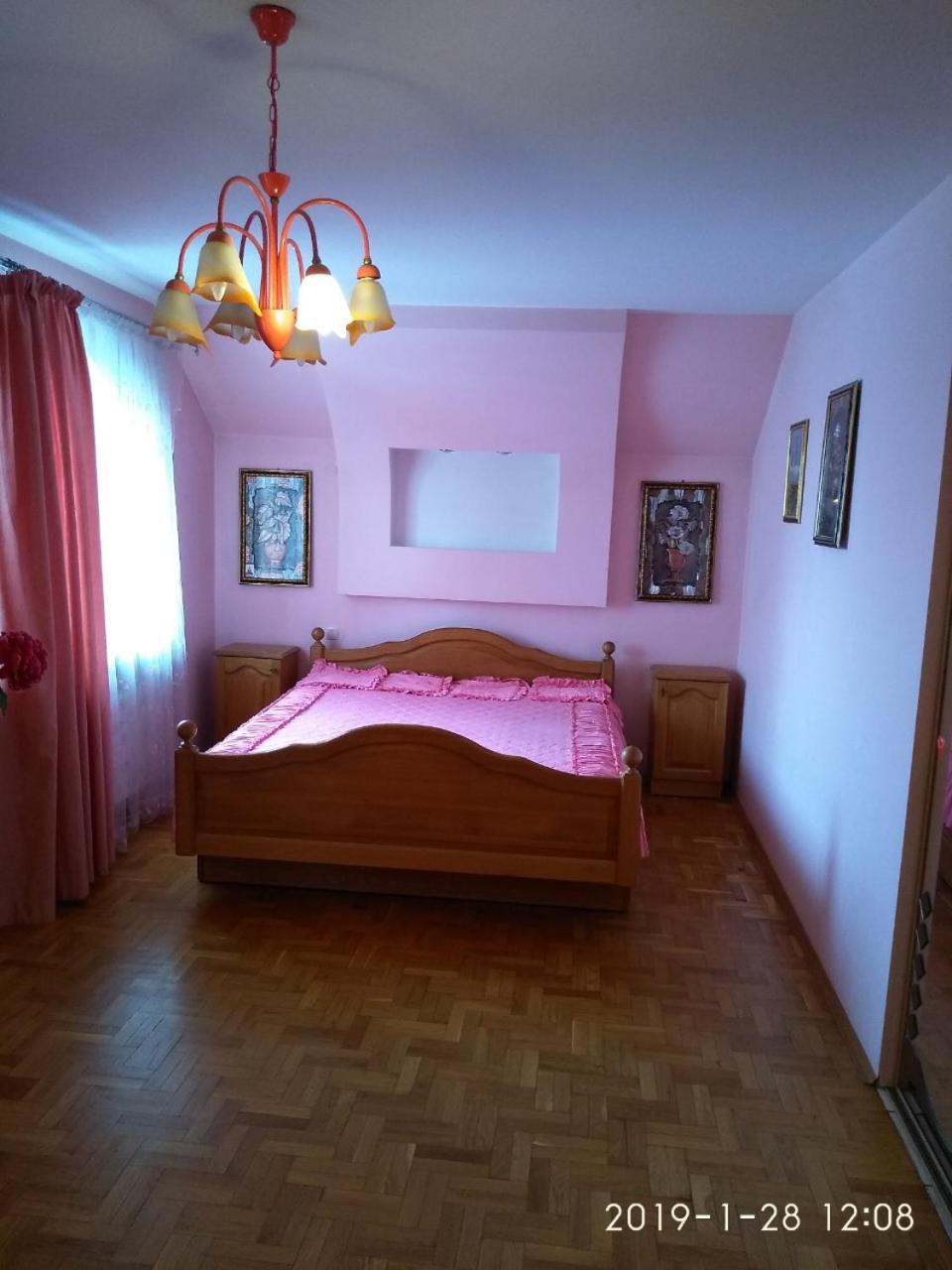 Будинок В Центрі Lutsk Eksteriør bilde